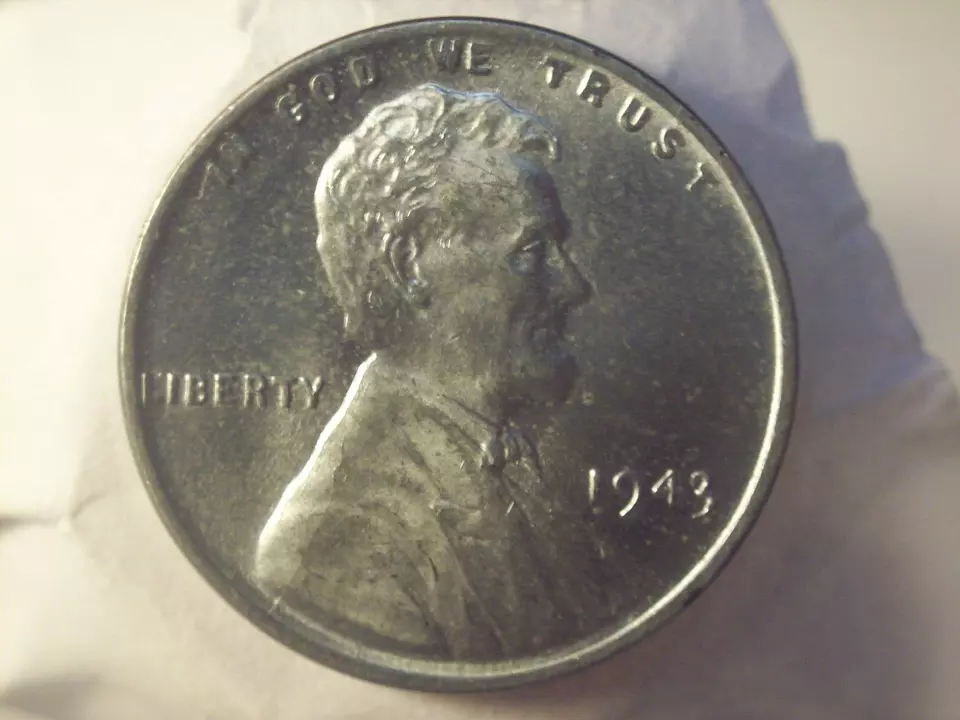 1943-P-Lincoln-Steel-Cent-Large-Pre-Cud-Die-Break-Obv